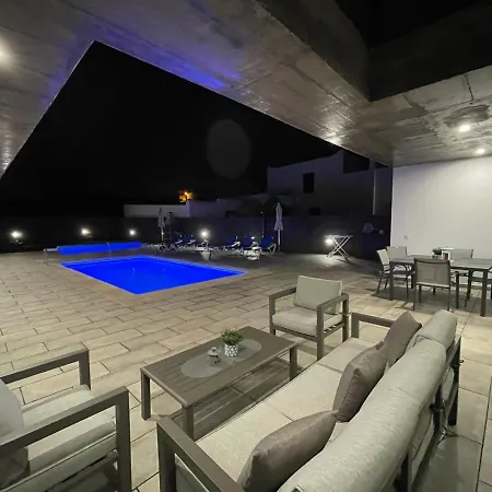 Eslanzarote Eco Tony, Heated Pool, Jacuzzi, Sat Tv, Super Wifi Vila *