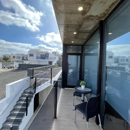 Villa Eslanzarote Eco Tony, Heated Pool, Jacuzzi, Sat Tv, Super Wifi La Costa