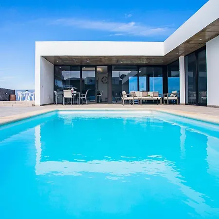 Eslanzarote Eco Tony, Heated Pool, Jacuzzi, Sat Tv, Super Wifi La Costa