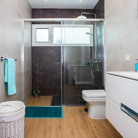 Villa Eslanzarote Eco Tony, Heated Pool, Jacuzzi, Sat Tv, Super Wifi