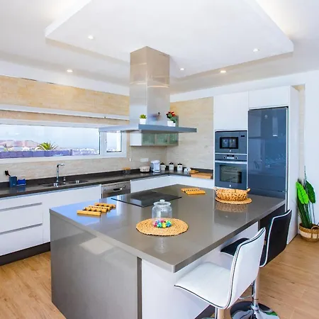 Eslanzarote Eco Tony, Heated Pool, Jacuzzi, Sat Tv, Super Wifi La Costa