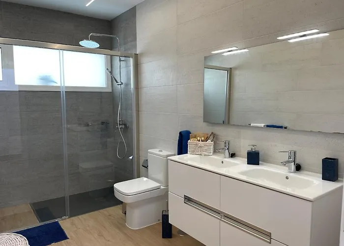 Eslanzarote Eco Tony, Heated Pool, Jacuzzi, Sat Tv, Super Wifi Villa La Costa