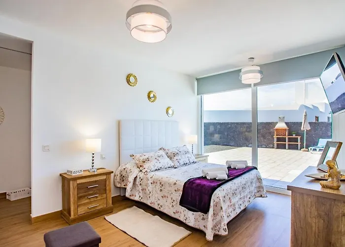 Villa Eslanzarote Eco Tony, Heated Pool, Jacuzzi, Sat Tv, Super Wifi