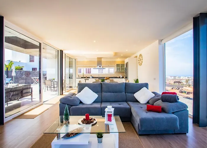 Villa Eslanzarote Eco Tony, Heated Pool, Jacuzzi, Sat Tv, Super Wifi *