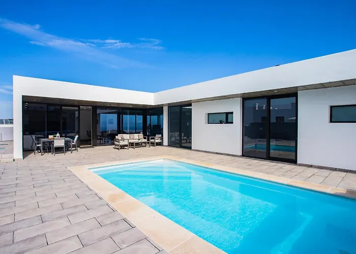 Eslanzarote Eco Tony, Heated Pool, Jacuzzi, Sat Tv, Super Wifi Villa La Costa